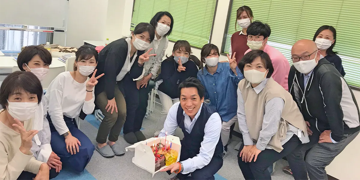 介護屋みらいの職員の集合写真